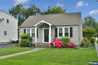 81 Locust Ave, Emerson, NJ 07630