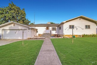 3129 7th St, Lewiston, ID 83501