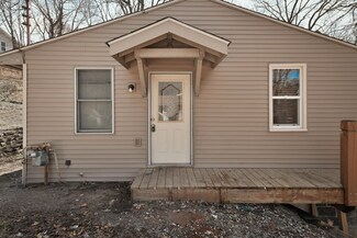 21 Snyder Ave, Council Bluffs, IA 51503