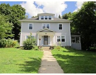 1009 Pleasant St, Worcester, MA 01602