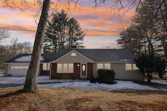 11 Gould Rd, Andover, MA 01810