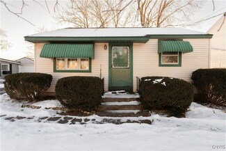 106 Dollin St, Liverpool, NY 13088