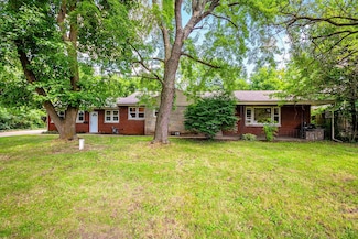 1817 S 11th St, Niles, MI 49120