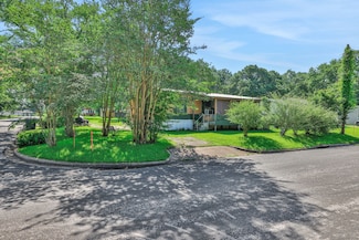 1000 Trinity Cut Off, Huntsville, TX 77320