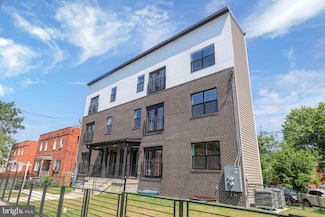 854 Xenia St SE Unit 1, Washington, DC 20032