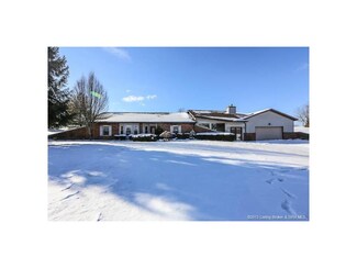 9845 Voyles Rd, Pekin, IN 47165