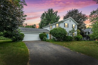 1163 Lakeside Dr S, Battle Creek, MI 49015