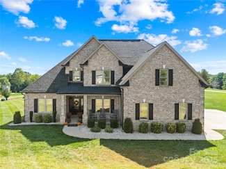895 Oak Ridge Farms Cir, Newton, NC 28658