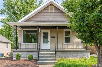 7721 Weaver Ave, Saint Louis, MO 63143
