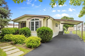 6410 Murphy Dr, Victor, NY 14564