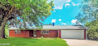 320 Redbird Cir, Cumberland Gap, TN 37724