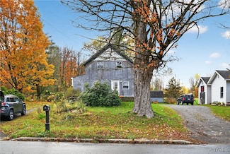 27 Preston Hill St, Camden, NY 13316