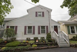 8 Broughton Ln, Stillwater, NY 12170
