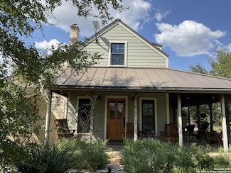 9402 Doss-Spring Creek Rd, Doss, TX 78618