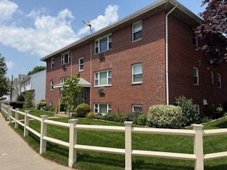 189 River St Unit 6, Waltham, MA 02453