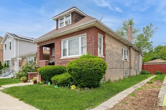 4322 W Walton St, Chicago, IL 60651