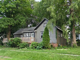 208 W Van Emmon St, Yorkville, IL 60560