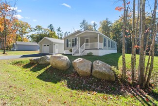 66 Harmony Hill Rd, Topsham, ME 04086
