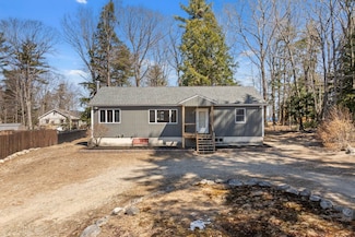 19 Dudley Dr, Middleton, NH 03887
