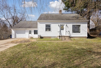 685 Fairfield Ave NW, Grand Rapids, MI 49504