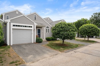 905 Village Ln, Bellingham, MA 02019