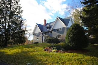 12 Stillwater Cir, Salem, NH 03079