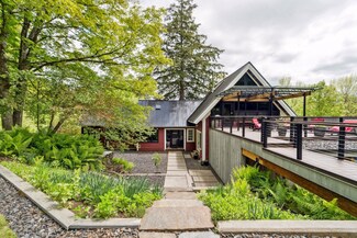 7 North St, Woodstock, VT 05091