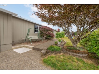 1652 SE Duke Dr, Hillsboro, OR 97123