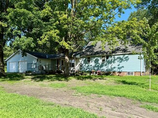 531 W 1st St, Morton, MN 56270