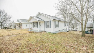 1109 S 4th St, de Soto, MO 63020