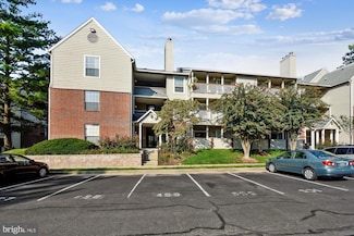 12162 Penderview Ln Unit 1623, Fairfax, VA 22033