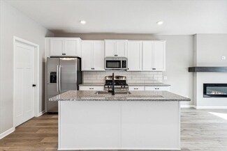 7687 Cruise Way, Inver Grove Heights, MN 55076