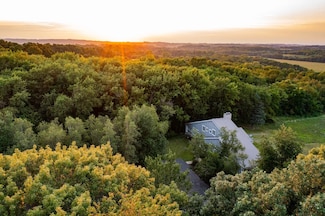 17615 Vinegar Hill Rd, Mount Carroll, IL 61053