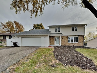 8525 Ivywood Ave S, Cottage Grove, MN 55016