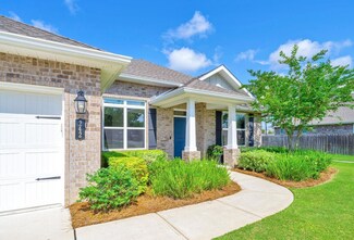 242 Sweet Tea Ln, Freeport, FL 32439