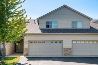 1048 Manor Ct, Saint Cloud, MN 56303