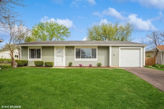 2041 Chaplin Ct, Hanover Park, IL 60133
