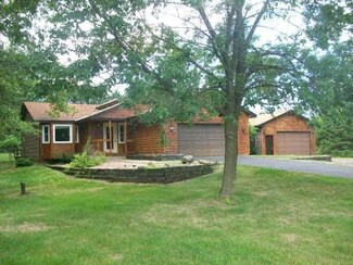 19574 5th St NE, Cedar, MN 55011