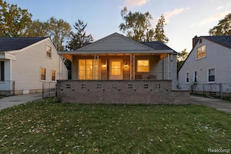 17421 Five Points St, Redford, MI 48240