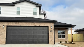 512 Cosmos St, Centerton, AR 72719