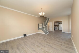 294 Vine St, Camden, NJ 08102