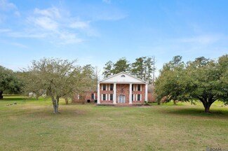 6821 Oak Cluster Dr, Greenwell Springs, LA 70739