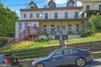 318 E Race St, Pottsville, PA 17901