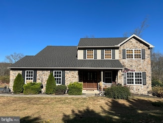 15 Nutsedge Ln, Mohnton, PA 19540