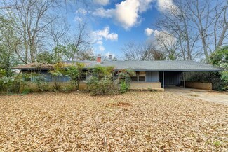 1519 Pearl St, Nacogdoches, TX 75965