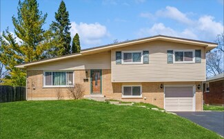 2708 Dana Ave, Waukegan, IL 60087