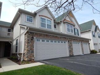423 Shadow Creek Dr, Vernon Hills, IL 60061