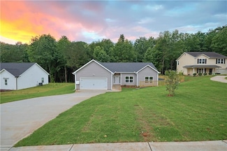 275 Green Commons Dr, Covington, GA 30016