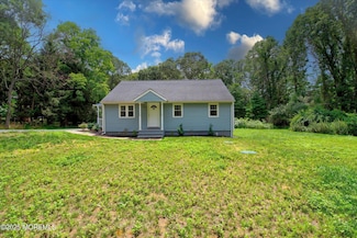 88 Dutch Lane Rd, Marlboro, NJ 07746