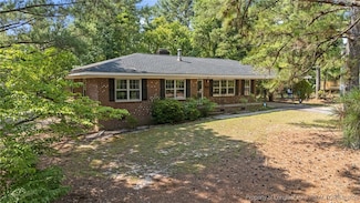 395 N Gaines St, Southern Pines, NC 28387